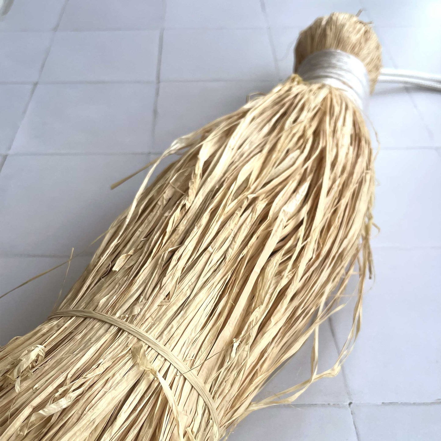 RAFFIA SCHMEISSING BRUSH